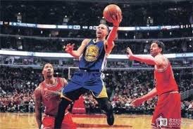 欧冠淘汰赛附加赛次回合｜ 姆巴佩帽子戏法 皇马6比3血洗曼市晋16强